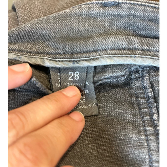 Level 99 Denim Flare Grey Distressed Mid Rise Jean Size 28 - Picture 7 of 7